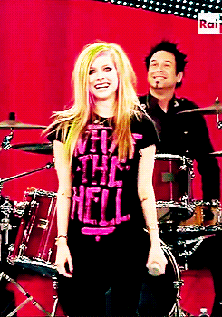 Artiesten Avril lavigne Gifs he wasnt 