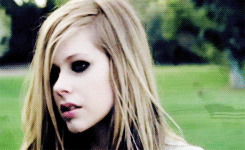 Avril Lavigne GIF. Artiesten Avril lavigne Gifs Goodbye lullaby 