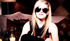Interview Artiesten Avril lavigne Gifs 