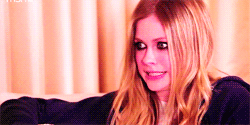 Avril Lavigne GIF. Artiesten Avril lavigne Smile Gifs 