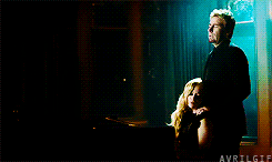 Avril Lavigne GIF. Artiesten Avril lavigne Gifs Black star 
