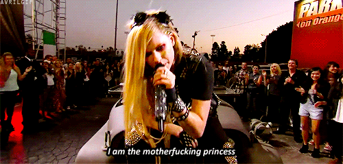 Artiesten Avril lavigne Smile Gifs 