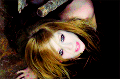Avril Lavigne GIF. Artiesten Avril lavigne Nostalgie Gifs Muziekvideo Complicated 