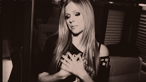 Liefde Artiesten Avril lavigne Smile Gifs flirt avril levine 