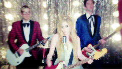 Avril Lavigne GIF. Artiesten Avril lavigne Smile Gifs 