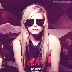 Avril Lavigne GIF. Artiesten Avril lavigne Kus Gifs 