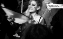 Avril Lavigne GIF. Artiesten Avril lavigne Proost Gifs 