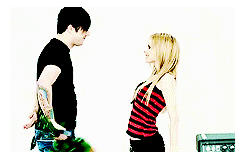 Artiesten Avril lavigne Zanger Gifs zwart en wit avril lavigne 