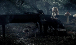Avril Lavigne GIF. Artiesten Avril lavigne Gifs He wasnt 