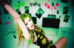 Avril Lavigne GIF. Artiesten Avril lavigne Smile Gifs 
