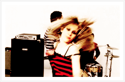 Avril Lavigne GIF. Artiesten Avril lavigne Gifs Goodbye lullaby 