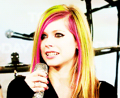 Avril Lavigne GIF. Artiesten Avril lavigne Smile Gifs 