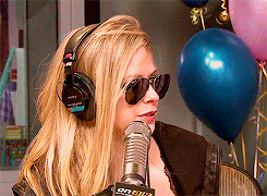 Avril Lavigne GIF. Artiesten Avril lavigne Gifs Etc 