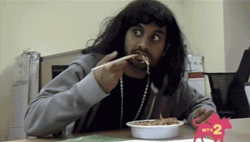 Gifs Filmsterren Aziz ansari human giant eetstokjes illusionator 