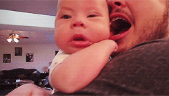 Baby GIF. Liefde Baby Isabella Gifs  Boom Ik houd van u Geluk Spatten Bad tijd Myphotos 