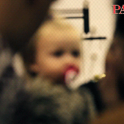 Baby GIF. Halloween Liefde Heksen Baby Gifs Dating Celebs Komedie Heks Baby&amp;#39;s Web exclus 