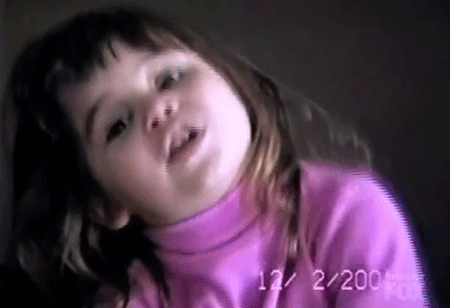 Baby Gifs  lachend vallend Aziaat wet school voorjaarsvakantie 1l lawblr moe gif kort 