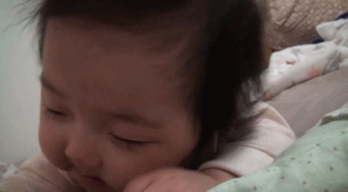 Baby Gifs slaap Aziatische baby schattigste ding ooit 