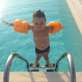 Baby GIF. Dragon ball z Grappig Baby Gifs Grappige baby Kamekameha 