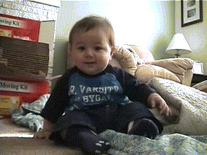 Baby GIF. Baby Gifs Achterdochtig Het eten 