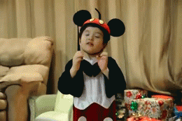 Baby GIF. Dieren Baby Gifs Filmsterren Zooey deschanel  Teef Omgaan Nieuw meisje Jess Lizzy caplan Nemen dat 