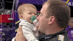 Baby GIF. Baby Ruimte Gifs Dans Gelukkig Aanbiddelijk Rotoscope Schattig 3 jaar oude is erg blij om 