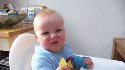 Baby GIF. Grappig Baby Frans Gifs Reactie Plezier  Wanneer Quand 