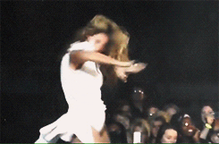 Beyoncé GIF. Huilen Muziek Artiesten Beyonce Gifs Visuele album Nieuw album 