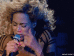 Beyoncé GIF. Artiesten Beyonce Gifs Hair flip 