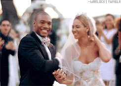 Beyoncé GIF. Huilen Muziek Artiesten Beyonce Gifs Visuele album Nieuw album 