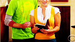 Big Bang Theory GIF. Films en series Scarface Gifs Big bang theory 