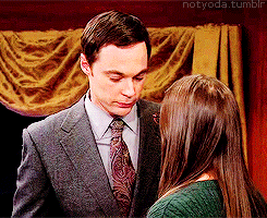 Big Bang Theory GIF. Films en series Gifs Big bang theory Onhandig Fist bump Sheldon cooper 