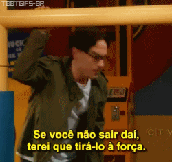 Big Bang Theory GIF. Films en series Gifs Big bang theory Glimlach Sheldon Sheldon cooper Enkel glimlach 