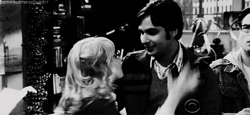 Films en series Gifs Big bang theory hop Kaley Cuoco 