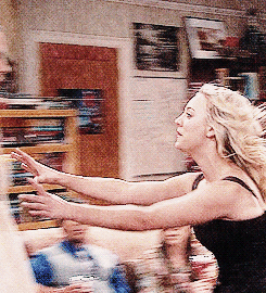 Big Bang Theory GIF. Films en series Gifs Big bang theory Glimlach Sheldon cooper Jim parsons 