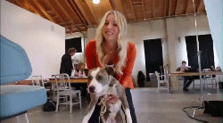 Big Bang Theory GIF. Films en series Gifs Big bang theory Hop Kaley cuoco 