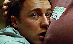 Brad Pitt GIF. Se7en Brad pitt Doos Gifs Filmsterren Wat Vraag Van streek Zeven De doos Wat zit er in de doos 