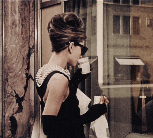 Films en series Goede nacht Gifs Breakfast at tiffanys wijnoogst Audrey Hepburn holly Golightly 