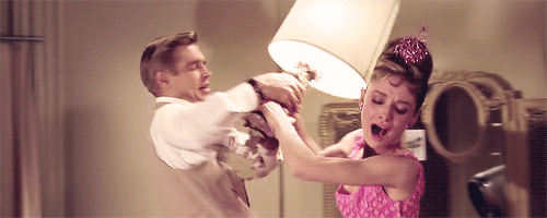Films en series Films Gifs Breakfast at tiffanys  s Audrey Hepburn knuppel holly Golightly id v veel waa 