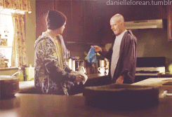 Breaking Bad GIF. Films en series Breaking bad Roken Gifs Stomp Heisenberg Breken slechte overhemd 