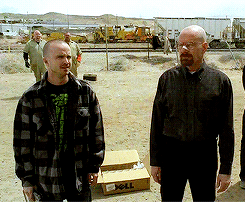 Bryan Cranston GIF. Films en series Breaking bad Kleur Gifs Filmsterren Bryan cranston Aaron paul Walter white Jesse pinkman Tv programma 