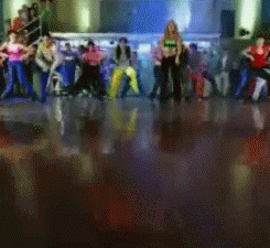 Britney Spears GIF. Verward Artiesten Britney spears Gifs Verveeld Blond Pruik Gom 