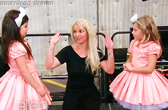 Britney Spears GIF. Artiesten Britney spears Gifs Boog Het zingen Mickey mouse club 
