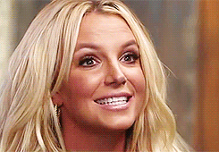 Britney Spears GIF. Artiesten Beyonce Britney spears Christina aguilera Lady gaga Madonna Gifs Mash up Gemene meiden 