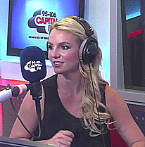 Britney Spears GIF. Dieren Circus Artiesten Britney spears Leeuw Britney Bewegend Gifs Vrouw Brullende 