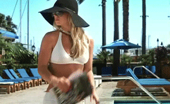 Britney Spears GIF. Artiesten Britney spears Gifs Muziekvideo You drive me crazy 