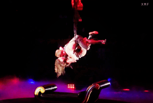 Artiesten Britney spears Gifs glimlach onhandig dichtbij 