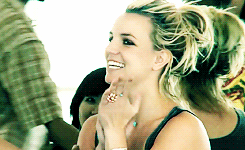 Britney Spears GIF. Artiesten Britney spears Gifs Brunette Hair flip 