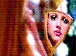 Britney Spears GIF. Artiesten Britney spears Gifs Muziekvideo Hair flip 