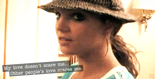 Artiesten Britney spears Gifs achterdochtig glimlachen blond hou je mond 